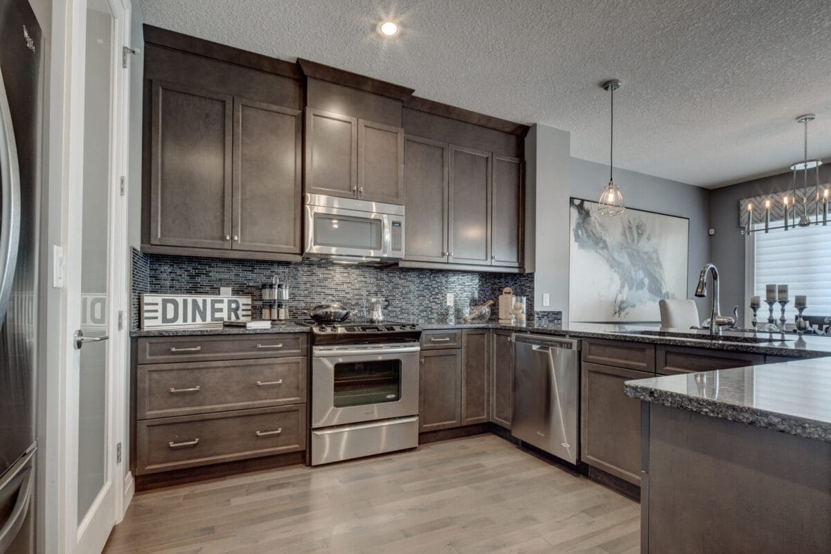 Oriana Design | 2-Storey Home Edmonton Area - Alquinn Homes