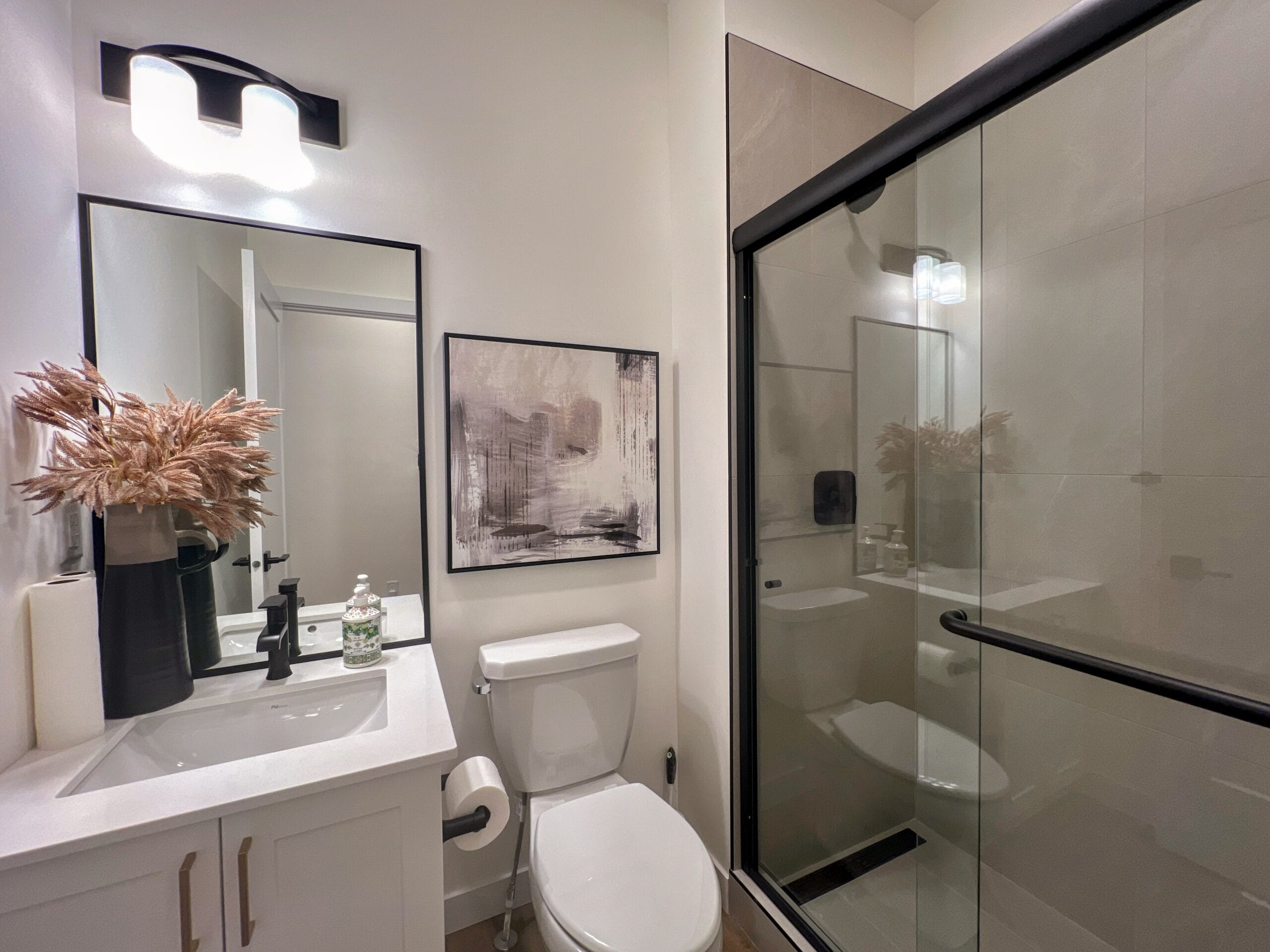 Main Floor Full Bathroom Alquinn Homes Easton Showhome