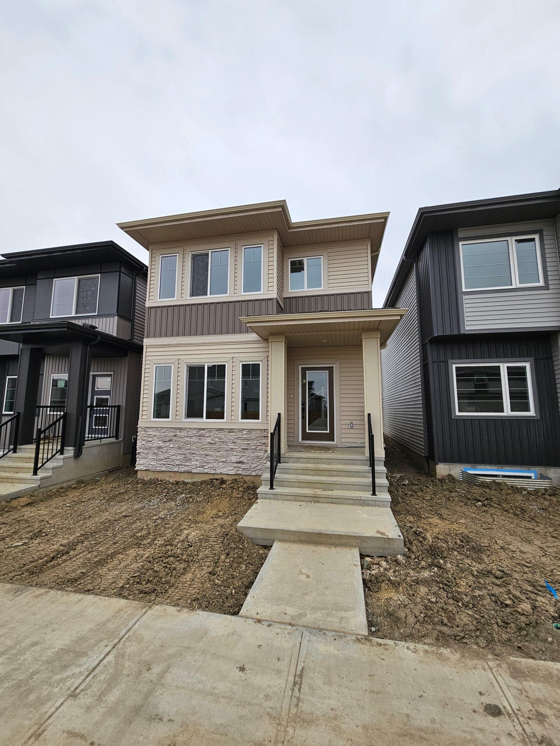 1094 McLeod – Front
